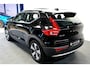 Volvo XC40 1.5 T4 155kW/211pk DCT7 Plug-in hybrid Ultimate Bright PANORAMADAK + HARMAN/KARDON + EL.TREKHAAK + ADAPT.CRUISE + MATRIX LED + LANE ASSIST + LEER/ALCANTARA + STOEL-&STUURVERWARMING + CAMERA + BLIS + EL.STOELEN + PARKSENSOREN V&A + 19" LM-VELGEN!!