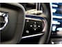 Volvo XC40 1.5 T4 155kW/211pk DCT7 Plug-in hybrid Ultimate Bright PANORAMADAK + HARMAN/KARDON + EL.TREKHAAK + ADAPT.CRUISE + MATRIX LED + LANE ASSIST + LEER/ALCANTARA + STOEL-&STUURVERWARMING + CAMERA + BLIS + EL.STOELEN + PARKSENSOREN V&A + 19" LM-VELGEN!!