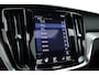 Volvo V60 2.0 T8 390 PK AWD R-Design | Pano-dak | Sportstoelen | HUD | Trekhaak | ACC | Blis | H&K Audio |