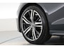Volvo V60 2.0 T8 390 PK AWD R-Design | Pano-dak | Sportstoelen | HUD | Trekhaak | ACC | Blis | H&K Audio |