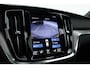 Volvo V60 2.0 T8 390 PK AWD R-Design | Pano-dak | Sportstoelen | HUD | Trekhaak | ACC | Blis | H&K Audio |