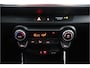 Kia Stonic 1.2 MPi EconomyLine - Climate Control - Stoel/-stuurverwarming - Navigatie- Parkeersensoren achter - Camera - 12 maanden Bovag garantie