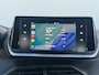 Peugeot 2008 1.2 Allure Pack 100PK 6-bak | Verwarmde Stoelen | Apple Carplay/Android Auto | Airco | Cruise Control | Sensoren Achter | LED | 17" LM