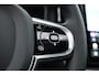 Volvo XC60 2.0 T6 Plug-in hybrid AWD Ultra Black Edition | Facelift | Pano-dak | HUD | H&K Audio | Sportstoelen | ACC | 4x stoel + stuurverw. |