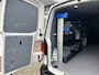 Volkswagen Transporter 2.0 TDI L2H1 Sortimo Kastinrichting Airco Cruise controle Trekhaak 2200kg trekgewicht Imperiaal Schuifdeur Parkeerhulp achter Telefoonverbinding Euro 6 1e eigenaar Sortimo