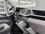 Volkswagen Transporter 2.0 TDI L2H1 Sortimo Kastinrichting Airco Cruise controle Trekhaak 2200kg trekgewicht Imperiaal Schuifdeur Parkeerhulp achter Telefoonverbinding Euro 6 1e eigenaar Sortimo