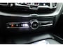 Volvo XC60 2.0 T6 Plug-in hybrid AWD Plus Black Edition | Luchtvering | Head-up | 360 camera | ACC | Pano-dak | H&K audio |