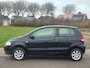 Volkswagen Fox 1.2 Trendline 3-Drs Stuurbekrachtiging Audio-CD/Mp3 LMV 14" Colorpakket ABS Getint glas 2 x Airbag Nieuwe Apk!