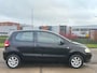 Volkswagen Fox 1.2 Trendline 3-Drs Stuurbekrachtiging Audio-CD/Mp3 LMV 14" Colorpakket ABS Getint glas 2 x Airbag Nieuwe Apk!