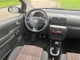 Volkswagen Fox 1.2 Trendline 3-Drs Stuurbekrachtiging Audio-CD/Mp3 LMV 14" Colorpakket ABS Getint glas 2 x Airbag Nieuwe Apk!