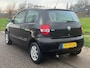 Volkswagen Fox 1.2 Trendline 3-Drs Stuurbekrachtiging Audio-CD/Mp3 LMV 14" Colorpakket ABS Getint glas 2 x Airbag Nieuwe Apk!