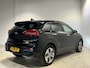 Kia e-Niro DynamicPlusLine 64 kWh 3-Fase | Navigatie/Android/Apple Carplay | Schuifdak | LM Velgen 17" | Adap Cruise Control | Achteruitrijcamera |