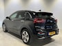 Kia e-Niro DynamicPlusLine 64 kWh 3-Fase | Navigatie/Android/Apple Carplay | Schuifdak | LM Velgen 17" | Adap Cruise Control | Achteruitrijcamera |