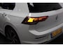 Volkswagen Golf 1.5 eTSI Style Automaat | LED | Navigatie | Sfeerverlichting