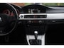 BMW 3-Serie Touring 325i Business Line Sport Aut. | M-Pakket | Slechts 170.000KM | Sportstoelen | Xenon | Navigatie | Historie |