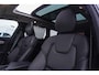 Volvo V90 B5 Ultimate Bright Semi Elek Trekhaak | Parkeerverwarming | Adaptieve Cruise Control | Verwarmbare Voorstoelen + Stuurwiel | Keyless Entry
