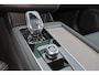 Volvo XC90 T8 Recharge AWD Ultra Dark - Luchtvering - Panorama/schuifdak - IntelliSafe Assist & Surround - 360º Camera - Bowers & Wilkins audio - Verwarmde voorstoelen, stuur & achterbank - Parkeersensoren voor & achter - Elektr. bedienb. voorstoelen met geheugen - Geventileerde voorstoelen - Head up display - Draadloze tel. lader - Extra getint glas - Elektr. inklapbare trekhaak - 21' LMV