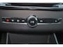 Volvo XC90 T8 Recharge AWD Ultra Dark - Luchtvering - Panorama/schuifdak - IntelliSafe Assist & Surround - 360º Camera - Bowers & Wilkins audio - Verwarmde voorstoelen, stuur & achterbank - Parkeersensoren voor & achter - Elektr. bedienb. voorstoelen met geheugen - Geventileerde voorstoelen - Head up display - Draadloze tel. lader - Extra getint glas - Elektr. inklapbare trekhaak - 21' LMV
