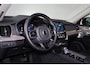 Volvo XC90 T8 Recharge AWD Ultra Dark - Luchtvering - Panorama/schuifdak - IntelliSafe Assist & Surround - 360º Camera - Bowers & Wilkins audio - Verwarmde voorstoelen, stuur & achterbank - Parkeersensoren voor & achter - Elektr. bedienb. voorstoelen met geheugen - Geventileerde voorstoelen - Head up display - Draadloze tel. lader - Extra getint glas - Elektr. inklapbare trekhaak - 21' LMV