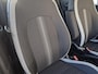 Hyundai i10 1.0 Premium Handgeschakeld / Fabrieksgarantie tot 09-2029 / Stuur en Stoel verwarming / Achteruitrijcamera / Navigatie via Apple Carplay/Android Auto / Cruise control / Airco /