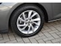 Opel Astra 1.2 Business Elegance | Trekhaak / parkeersensoren voor-achter / Climate