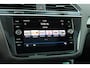 Volkswagen Tiguan 1.5 TSI ACT Highline Business R | Pano | Trekhaak | Automaat |