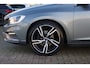 Volvo V60 2.0 T4 190 PK R-Design, Trekhaak, Xenon, Keyless, Memory, Carplay, Camera