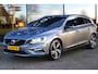 Volvo V60 2.0 T4 190 PK R-Design, Trekhaak, Xenon, Keyless, Memory, Carplay, Camera
