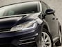 Volkswagen Golf 1.5 TSI R-Line Sport 150Pk Automaat (APPLE CARPLAY, GROOT NAVI, CLIMATE, STOELVERWARMING, ALCANTARA, DYNAMISCHE KNIPPERLICHTEN, ADAPTIVE CRUISE, PARKEERSENSOREN, LED KOPLAMPEN, GETINT GLAS, NIEUWSTAAT)