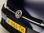 Volkswagen Golf 1.5 TSI R-Line Sport 150Pk Automaat (APPLE CARPLAY, GROOT NAVI, CLIMATE, STOELVERWARMING, ALCANTARA, DYNAMISCHE KNIPPERLICHTEN, ADAPTIVE CRUISE, PARKEERSENSOREN, LED KOPLAMPEN, GETINT GLAS, NIEUWSTAAT)