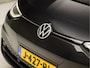 Volkswagen ID.3 First Plus 58 kWh 204Pk Automaat (APPLE CARPLAY, GROOT NAVI, CAMERA, STUUR/STOELVERWARMING, KEYLESS, GETINT GLAS, ADAPTIVE CRUISE, ZWART HEMEL, NIEUWSTAAT)