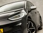 Volkswagen ID.3 First Plus 58 kWh 204Pk Automaat (APPLE CARPLAY, GROOT NAVI, CAMERA, STUUR/STOELVERWARMING, KEYLESS, GETINT GLAS, ADAPTIVE CRUISE, ZWART HEMEL, NIEUWSTAAT)