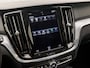 Volvo V60 2.0 B3 Sport 177Pk Automaat (APPLE CARPLAY, GROOT NAVI, GETINT GLAS, TREKHAAK, GETINT GLAS, CAMERA, SPORTSTOELEN, ADAPTIVE CRUISE, LED KOPLAMPEN, NIEUWSTAAT)