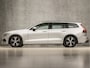 Volvo V60 2.0 B3 Sport 177Pk Automaat (APPLE CARPLAY, GROOT NAVI, TREKHAAK, CAMERA, SPORTSTOELEN, ADAPTIVE CRUISE, LED KOPLAMPEN, NIEUWSTAAT)
