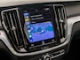 Volvo V60 2.0 B3 Sport 177Pk Automaat (APPLE CARPLAY, GROOT NAVI, GETINT GLAS, TREKHAAK, GETINT GLAS, CAMERA, SPORTSTOELEN, ADAPTIVE CRUISE, LED KOPLAMPEN, NIEUWSTAAT)