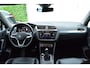 Volkswagen Tiguan 1.4 TSI eHybrid Business+ | Leer | Trekhaak | Camera |