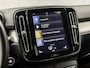 Volvo XC40 1.5 T5 Twin Engine Inscription 262Pk Automaat (APPLE CARPLAY, GROOT NAVI, LEDER, STOELVERWARMING, SPORTSTOELEN, ADAPTIVE CRUISE, ELEK ACHTERKLEP, NIEUWSTAAT)