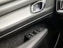 Volvo XC40 1.5 T5 Twin Engine Inscription 262Pk Automaat (APPLE CARPLAY, GROOT NAVI, LEDER, STOELVERWARMING, SPORTSTOELEN, ADAPTIVE CRUISE, ELEK ACHTERKLEP, NIEUWSTAAT)