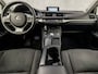 Lexus CT 200h Sport Automaat (NAVIGATIE, CLIMATE, ALCANTARA, CAMERA, SPORTSTOELEN, CRUISE, KEYLESS, NIEUWSTAAT)