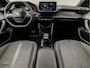 Peugeot 2008 1.2 PureTech Allure Sport Automaat (APPLE CARPLAY, GROOT NAVI, LEDER, ZWART HEMEL, 360 CAMERA, SPORTSTOELEN, GETINT GLAS, CRUISE, NIEUWSTAAT)