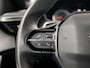 Peugeot 2008 1.2 PureTech Allure Sport Automaat (APPLE CARPLAY, GROOT NAVI, LEDER, ZWART HEMEL, 360 CAMERA, SPORTSTOELEN, GETINT GLAS, CRUISE, NIEUWSTAAT)