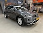 Volkswagen T-Roc 1.0 TSI 110pk Life Business | Navigatie | Apple carplay /Android auto | Camera | Climate control | PDC v+a | All season banden | NAP | Rijklaar prijs!