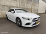 Mercedes-Benz A-klasse 200 AMG/Carplay/Cruise/Ambient/Trekhaak/Cam/Led