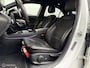Mercedes-Benz A-klasse 200 AMG/Carplay/Cruise/Ambient/Trekhaak/Cam/Led