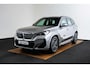 BMW X1 xDrive25e M Sport - Sportstoelen - Elektrisch verwarmde voorstoelen - Comfort Access - Driving Assistant Plus - Automatisch dimmende binnenspiegel - Grootlichtassistent - Sportstuurwiel -