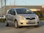Toyota Yaris 1.3 VVTi Terra AIRCO/EL RAMEN/LEVERING MET NIEUWE APK KEURING!