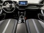 Peugeot 2008 1.2 PureTech Allure Sport (VIRTUAL COCKPIT, APPLE CARPLAY, GROOT NAVI, LEDER, 360 CAMERA, SPORTSTOELEN, KEYLESS, GETINT GLAS, LED KOPLAMPEN, NIEUWE APK, NIEUWSTAAT)