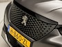 Peugeot 2008 1.2 PureTech Allure Sport (VIRTUAL COCKPIT, APPLE CARPLAY, GROOT NAVI, LEDER, 360 CAMERA, SPORTSTOELEN, KEYLESS, GETINT GLAS, LED KOPLAMPEN, NIEUWE APK, NIEUWSTAAT)