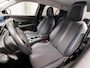 Peugeot 2008 1.2 PureTech Allure Sport (VIRTUAL COCKPIT, APPLE CARPLAY, GROOT NAVI, LEDER, 360 CAMERA, SPORTSTOELEN, KEYLESS, GETINT GLAS, LED KOPLAMPEN, NIEUWE APK, NIEUWSTAAT)