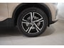 Volvo XC40 B4 Plus Dark Mild Hybrid 197pk | 2000 kg trekgewicht | Trekhaak | Stuur & Stoelverwarming | Pilot Assist | Elektrische Achterklep | Elektrische Stoelen | Google Services | Harman Kardon |